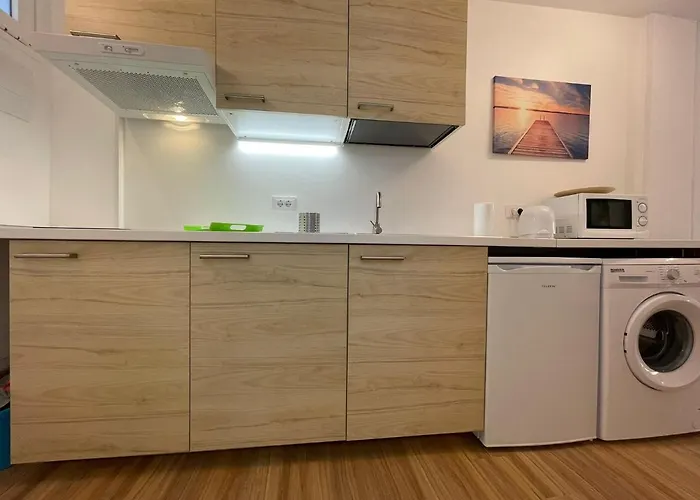 Modern In Eldorado Quicksilver Near The * ארונה