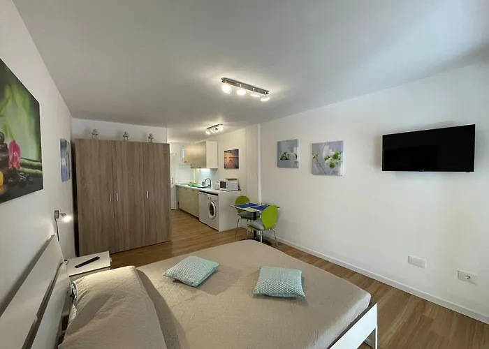 Modern In Eldorado Quicksilver Near The דירה ארונה